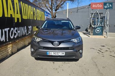 Позашляховик / Кросовер Toyota RAV4 2016 в Запоріжжі