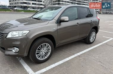 Позашляховик / Кросовер Toyota RAV4 2010 в Києві