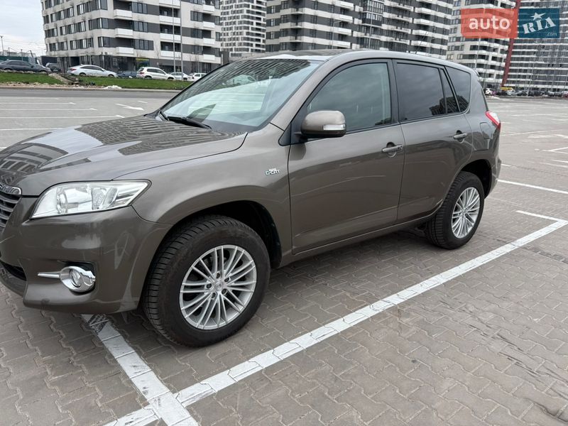 Toyota RAV4 2010