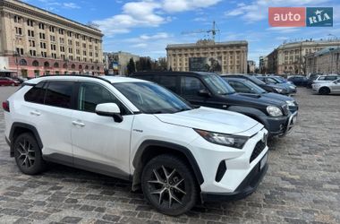 Внедорожник / Кроссовер Toyota RAV4 2019 в Харькове
