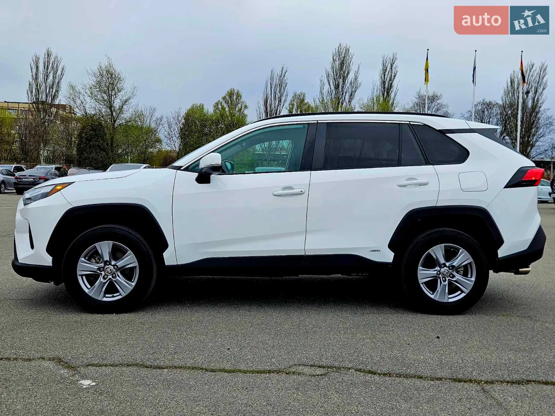 2022 Toyota RAV 4 - мініатюра 6