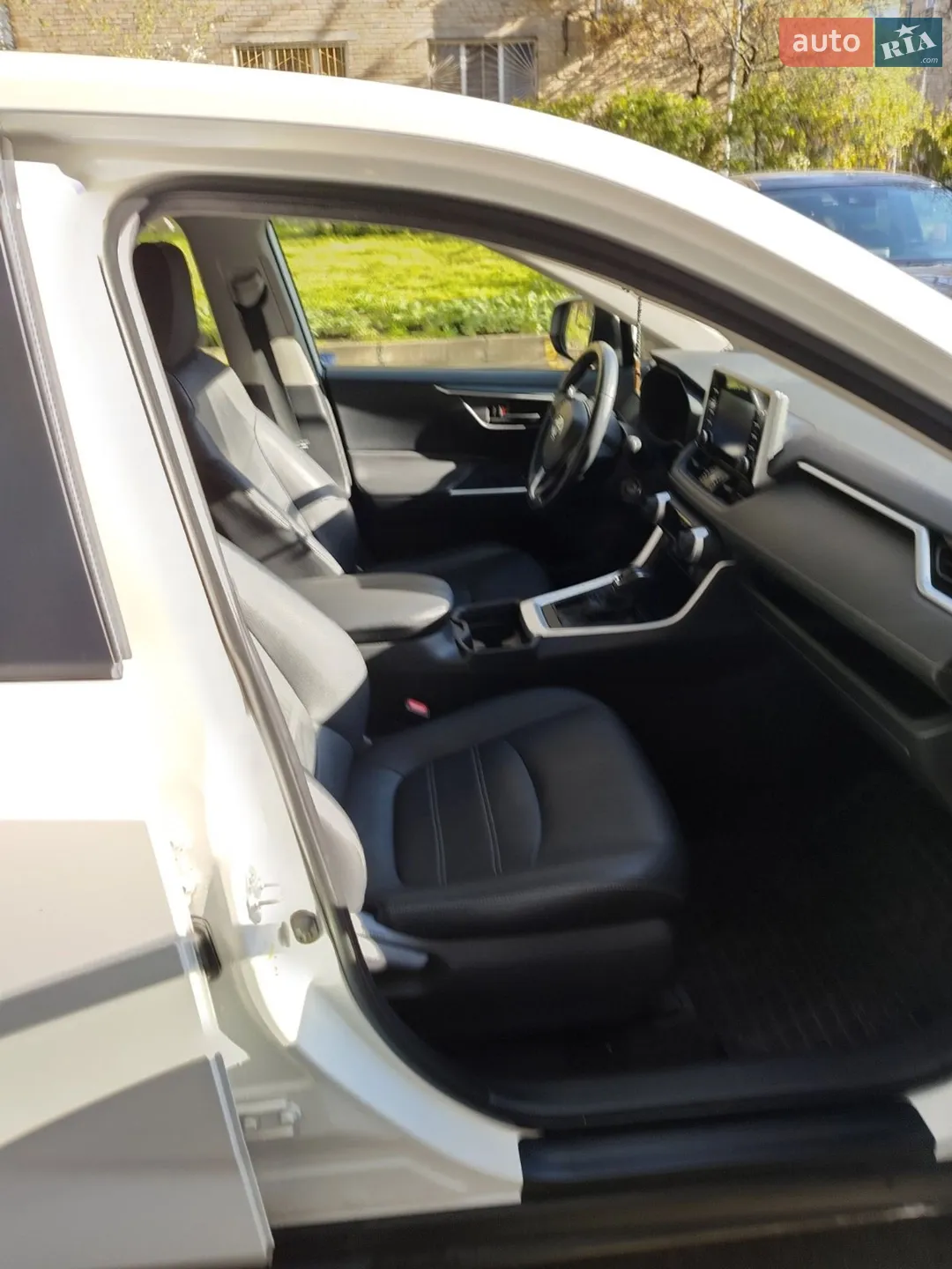 2018 Toyota RAV 4 - мініатюра 9