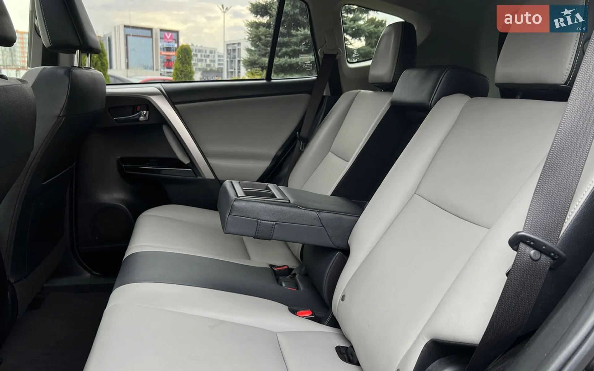 2017 Toyota RAV 4 - мініатюра 26