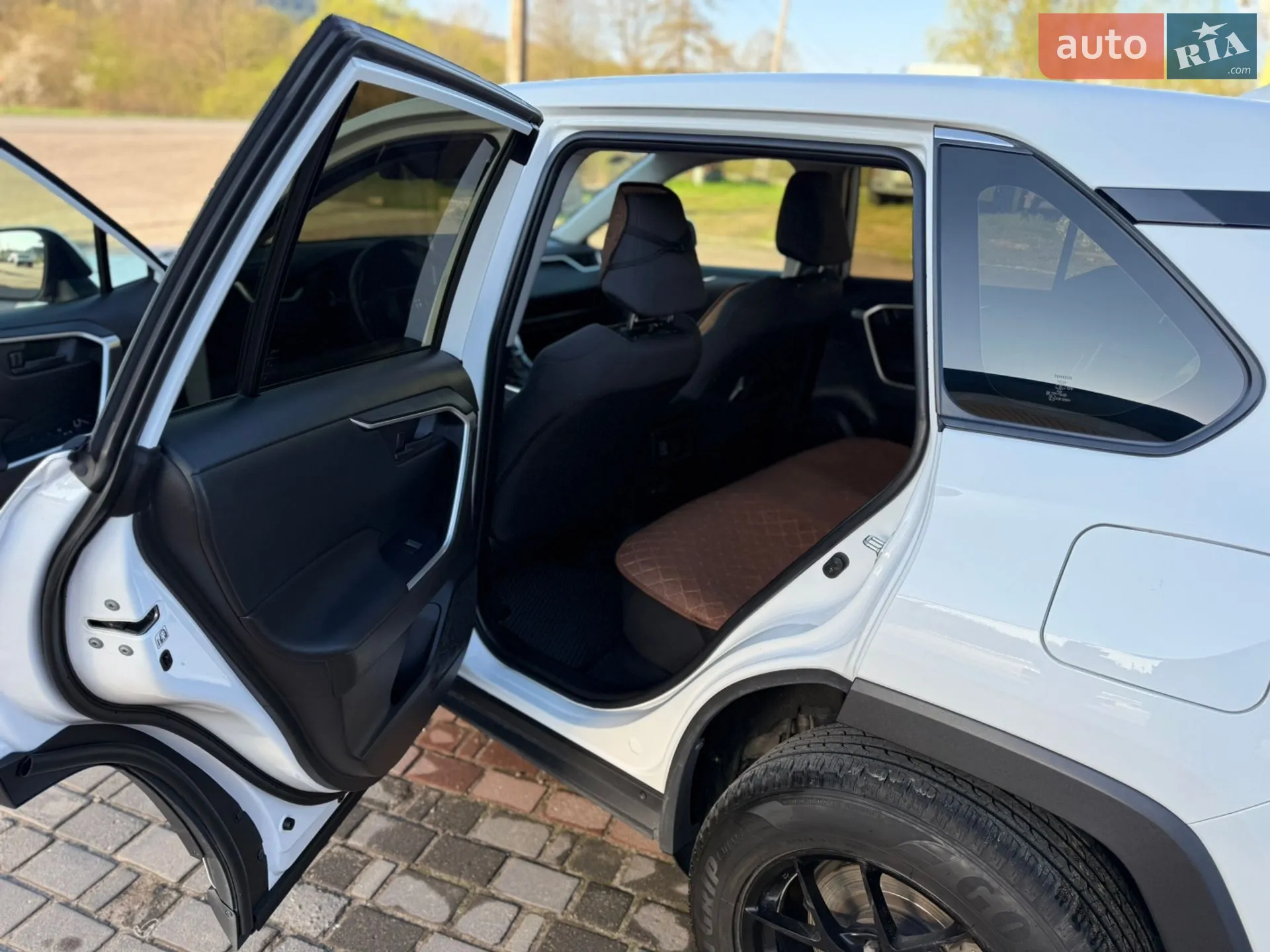 2020 Toyota RAV 4 - мініатюра 10