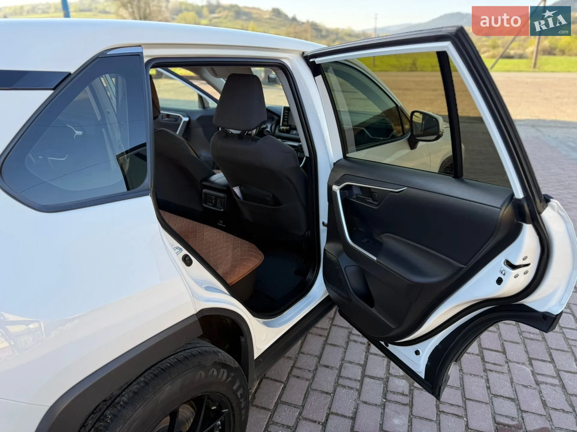 2020 Toyota RAV 4 - мініатюра 12