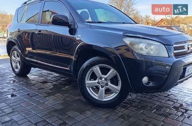 Внедорожник / Кроссовер Toyota RAV4 2009 в Лохвице