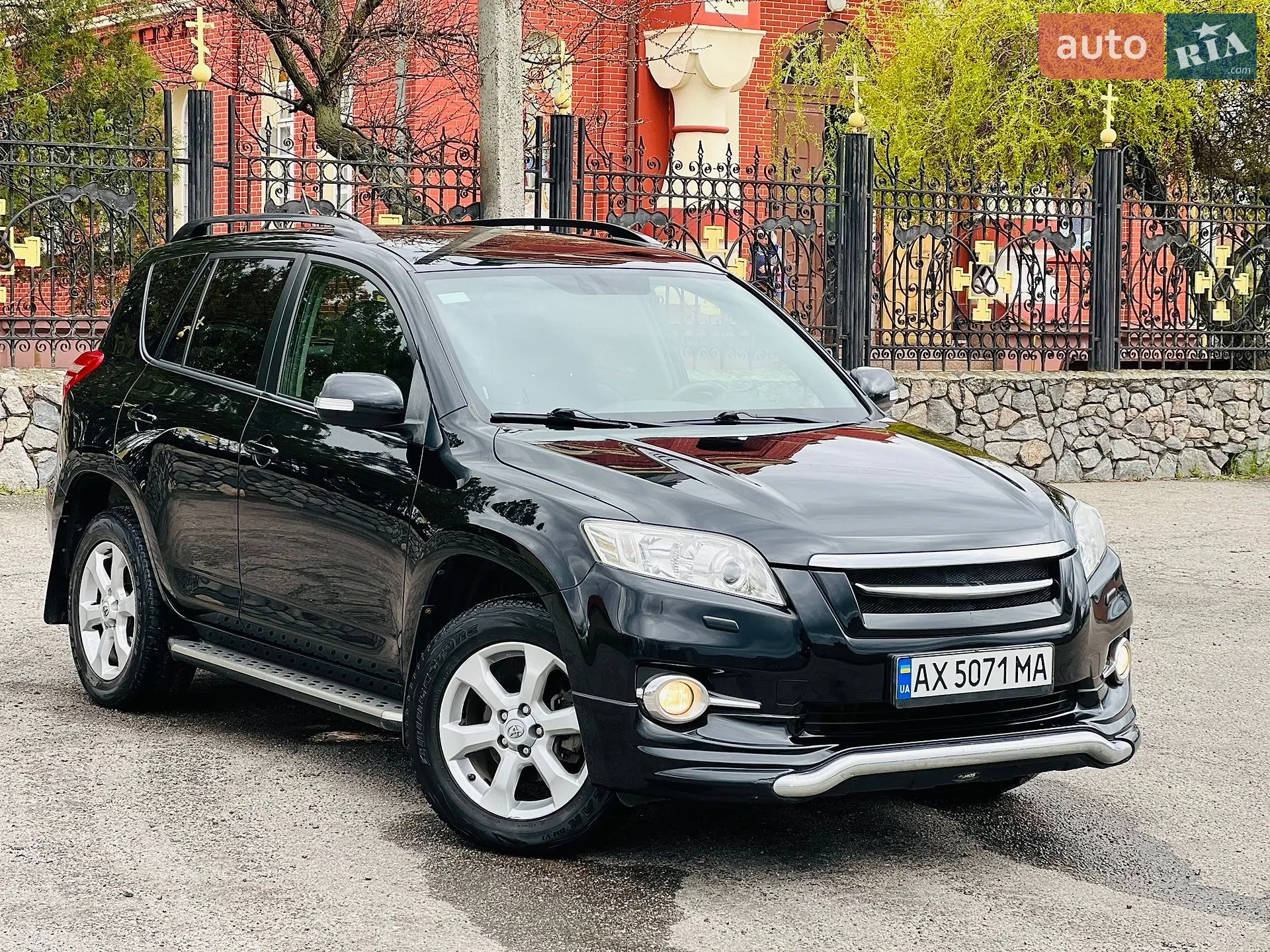 2010 Toyota RAV 4 - фото 1
