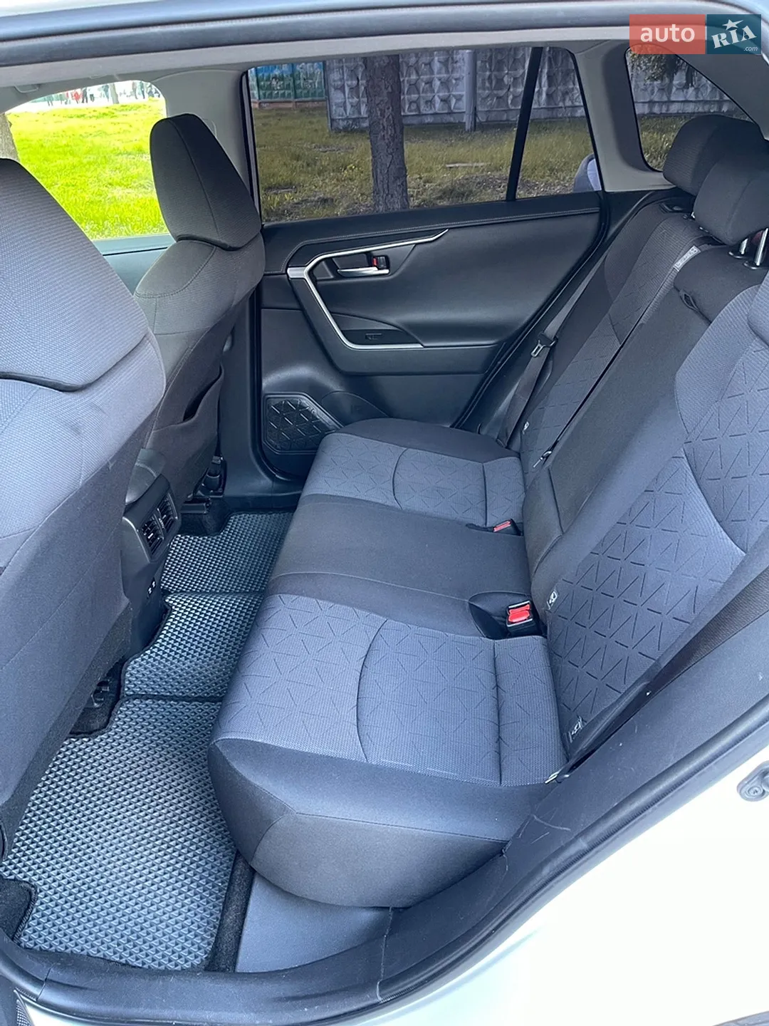 2020 Toyota RAV 4 - мініатюра 19
