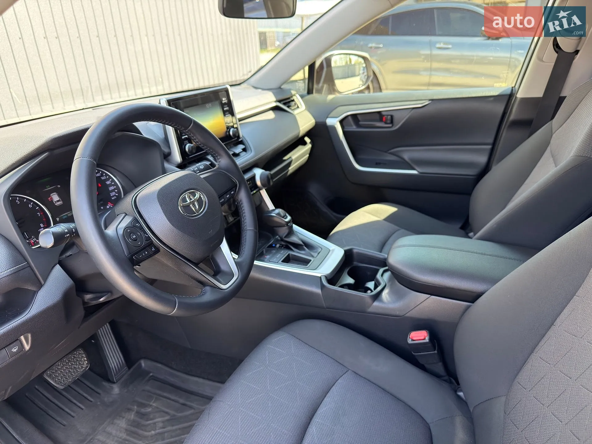 2019 Toyota RAV 4 - мініатюра 25