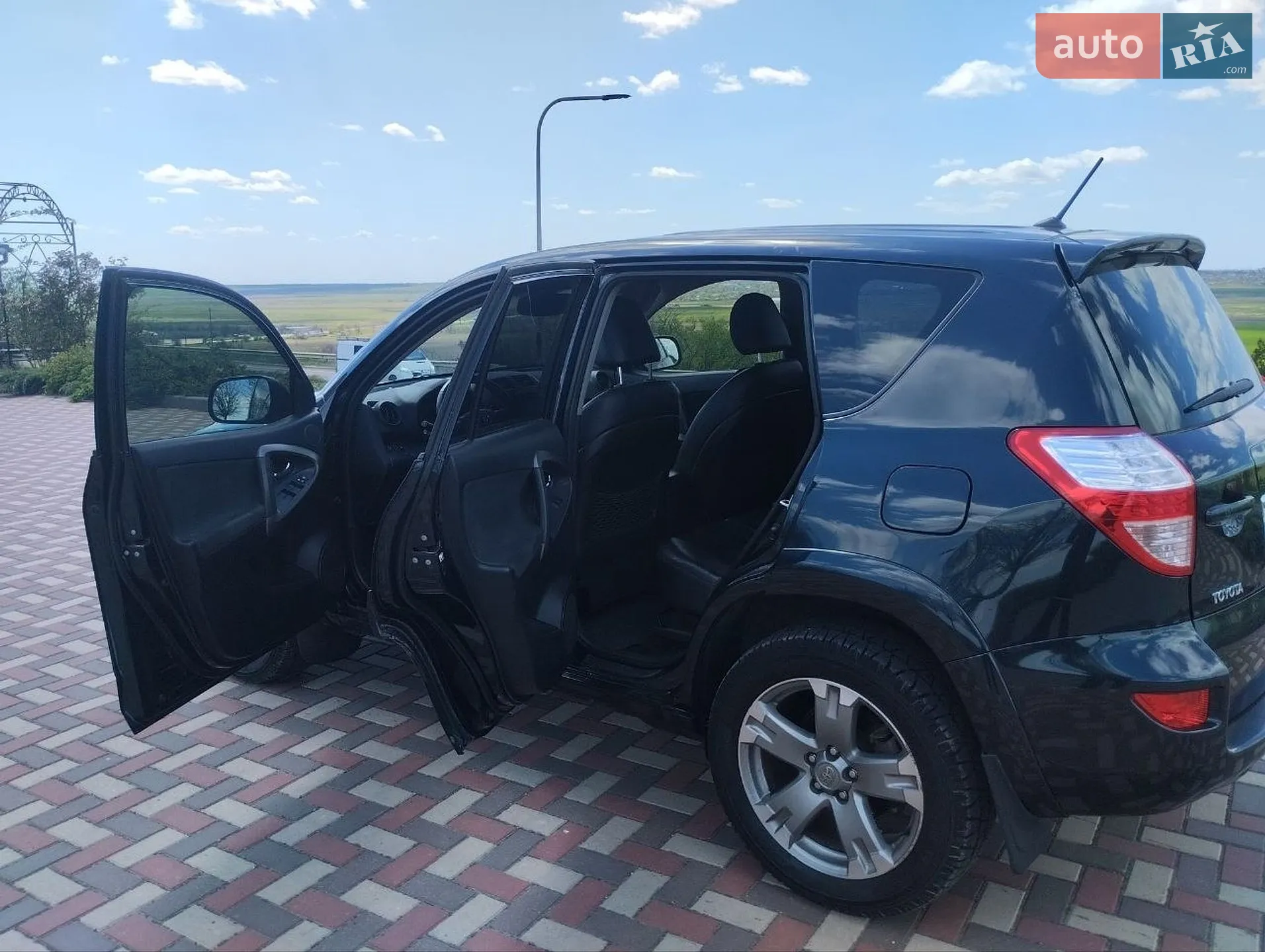 2011 Toyota RAV 4 - мініатюра 21