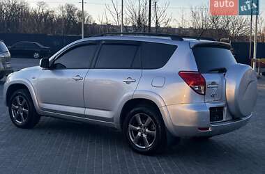 Внедорожник / Кроссовер Toyota RAV4 2006 в Кривом Роге