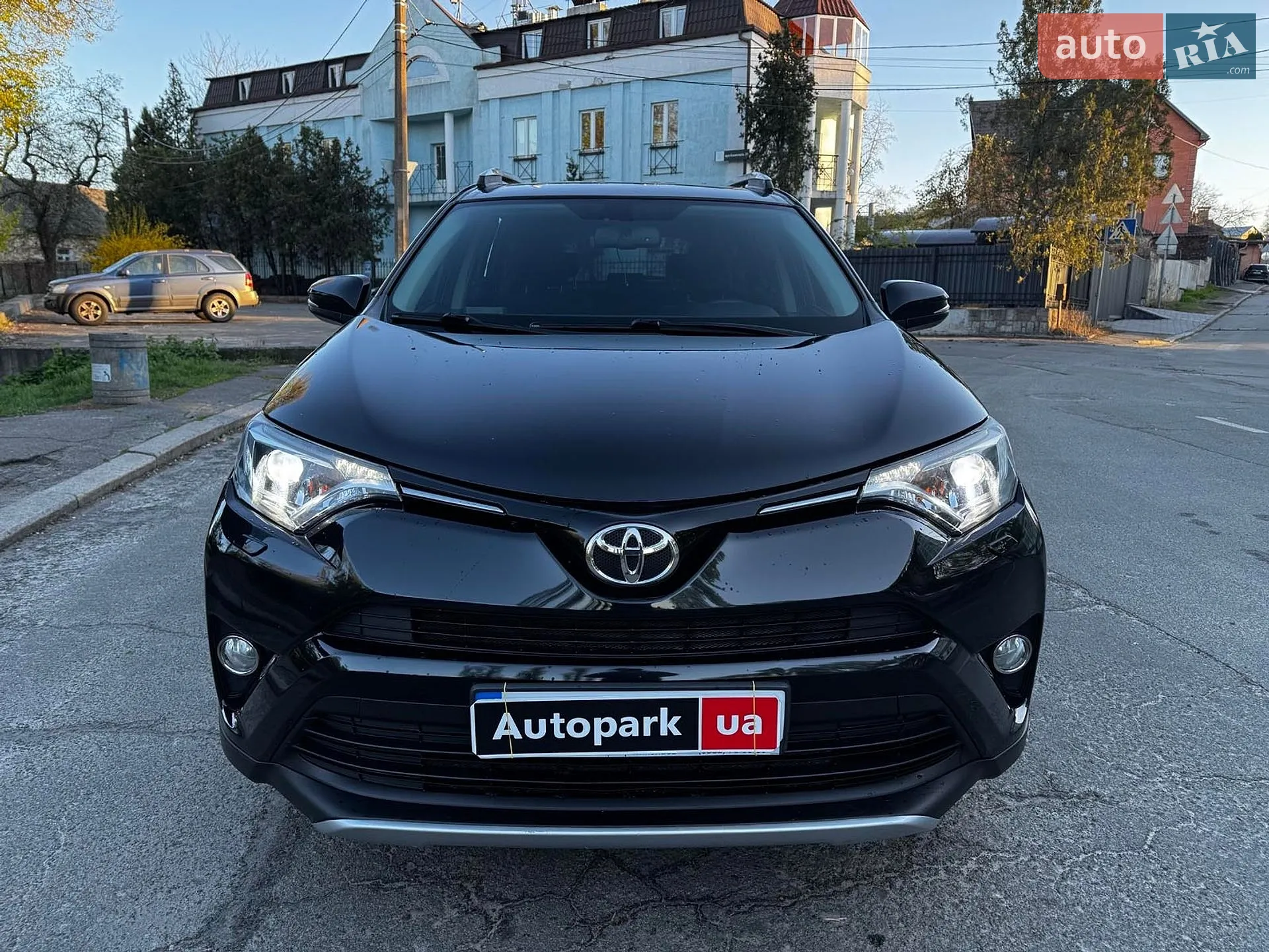 2017 Toyota RAV 4 - мініатюра 2