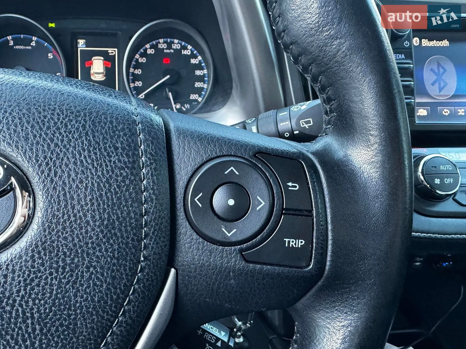 2017 Toyota RAV 4 - мініатюра 17