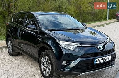 Внедорожник / Кроссовер Toyota RAV4 2017 в Днепре