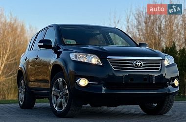 Позашляховик / Кросовер Toyota RAV4 2011 в Тернополі