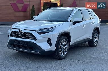 Внедорожник / Кроссовер Toyota RAV4 2022 в Киеве