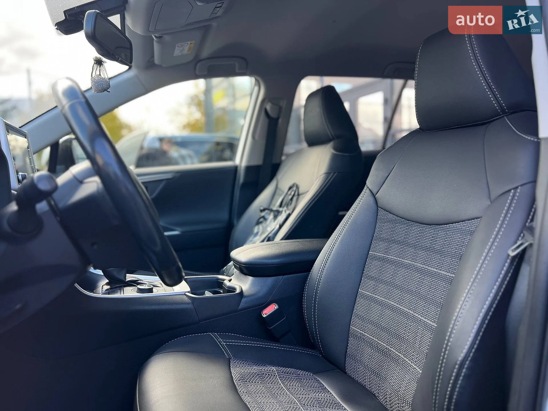2019 Toyota RAV 4 - мініатюра 7