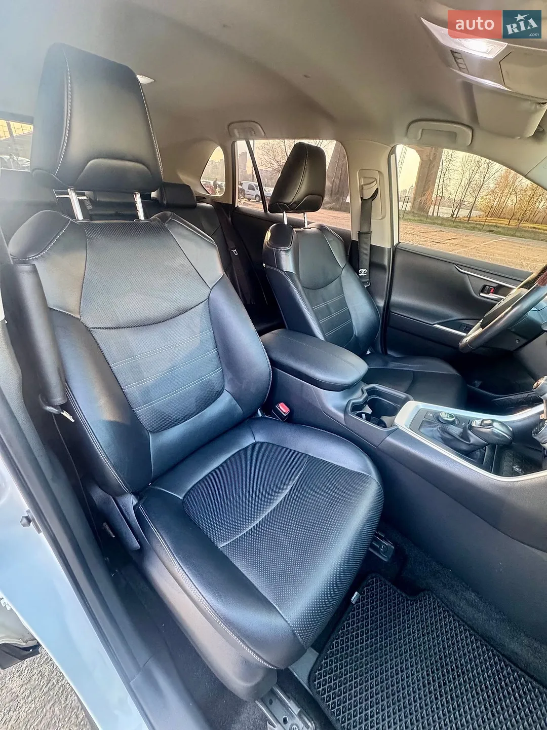 2019 Toyota RAV 4 - мініатюра 22