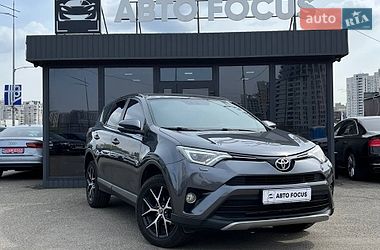 Позашляховик / Кросовер Toyota RAV4 2017 в Києві