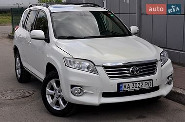 Позашляховик / Кросовер Toyota RAV4 2012 в Львові