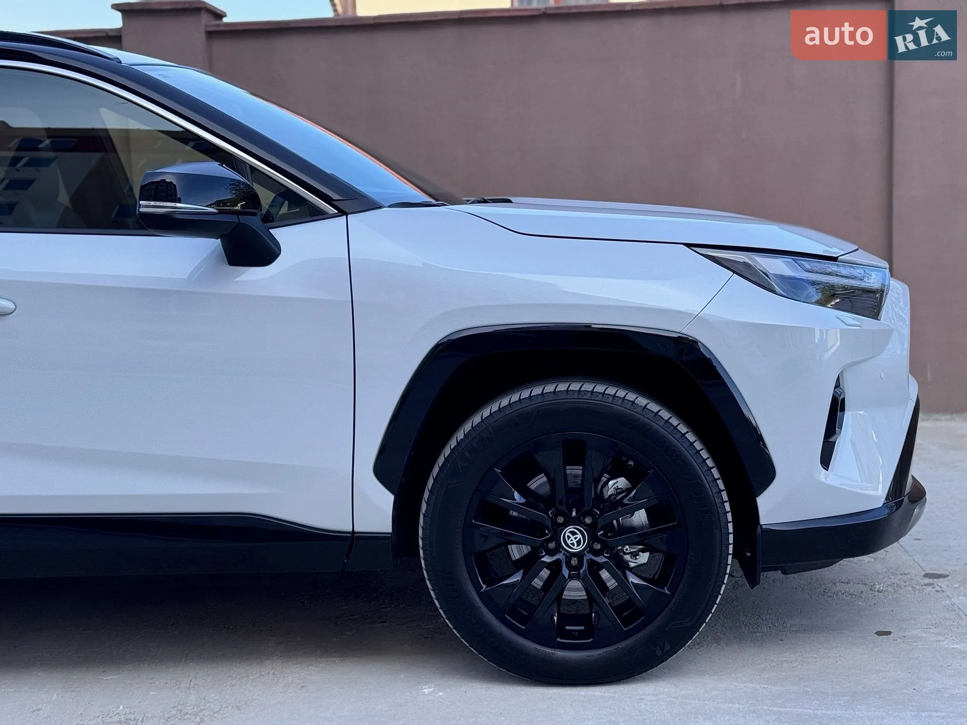 2025 Toyota RAV 4 - мініатюра 8
