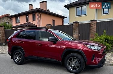 Внедорожник / Кроссовер Toyota RAV4 2018 в Киеве