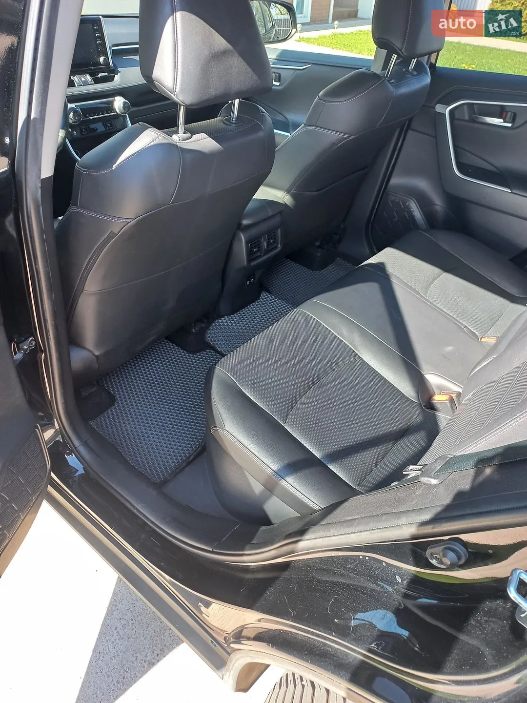 2019 Toyota RAV 4 - мініатюра 16