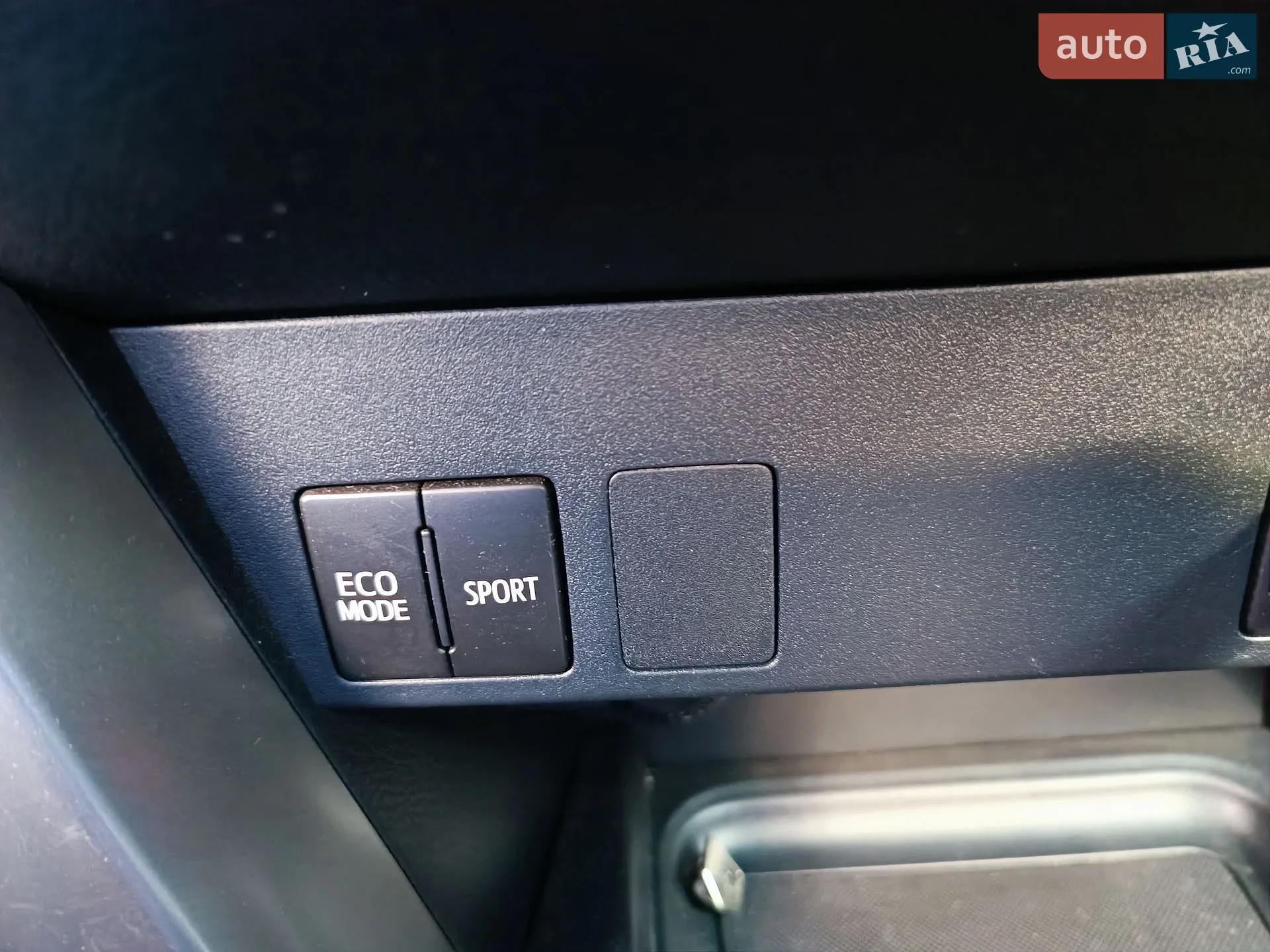 2016 Toyota RAV 4 - мініатюра 3