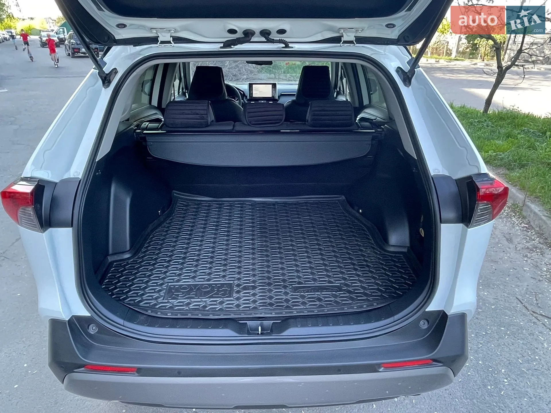 2020 Toyota RAV 4 - мініатюра 19