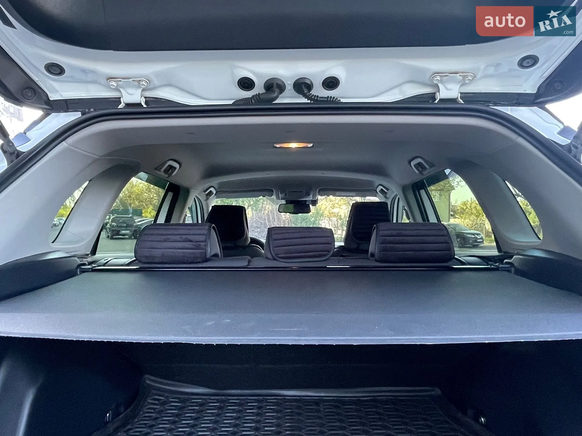 2020 Toyota RAV 4 - мініатюра 20