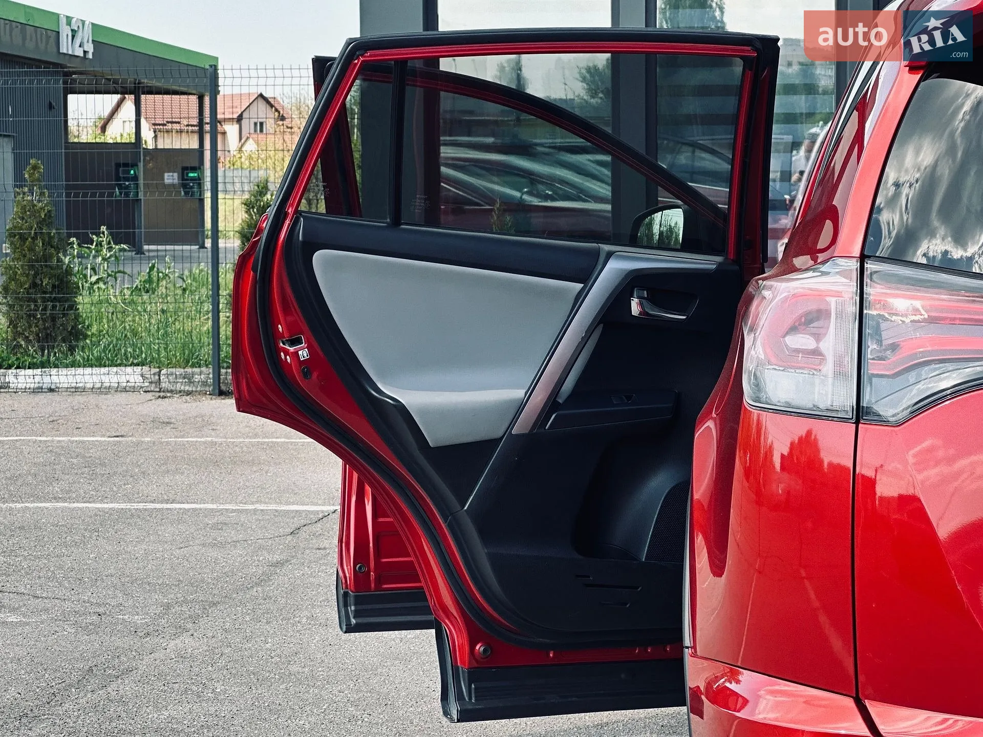 2016 Toyota RAV 4 - мініатюра 14