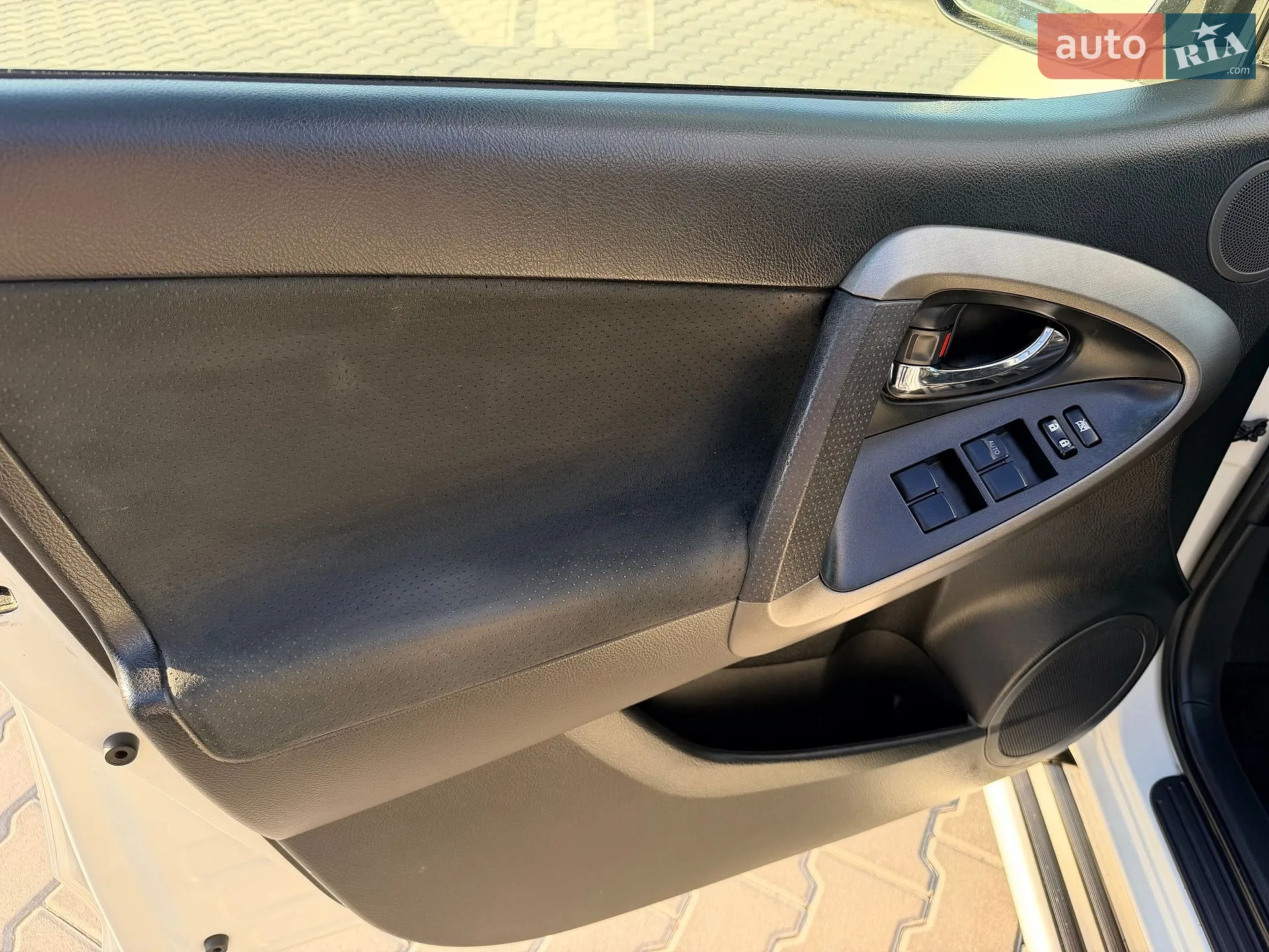 2012 Toyota RAV 4 - мініатюра 25
