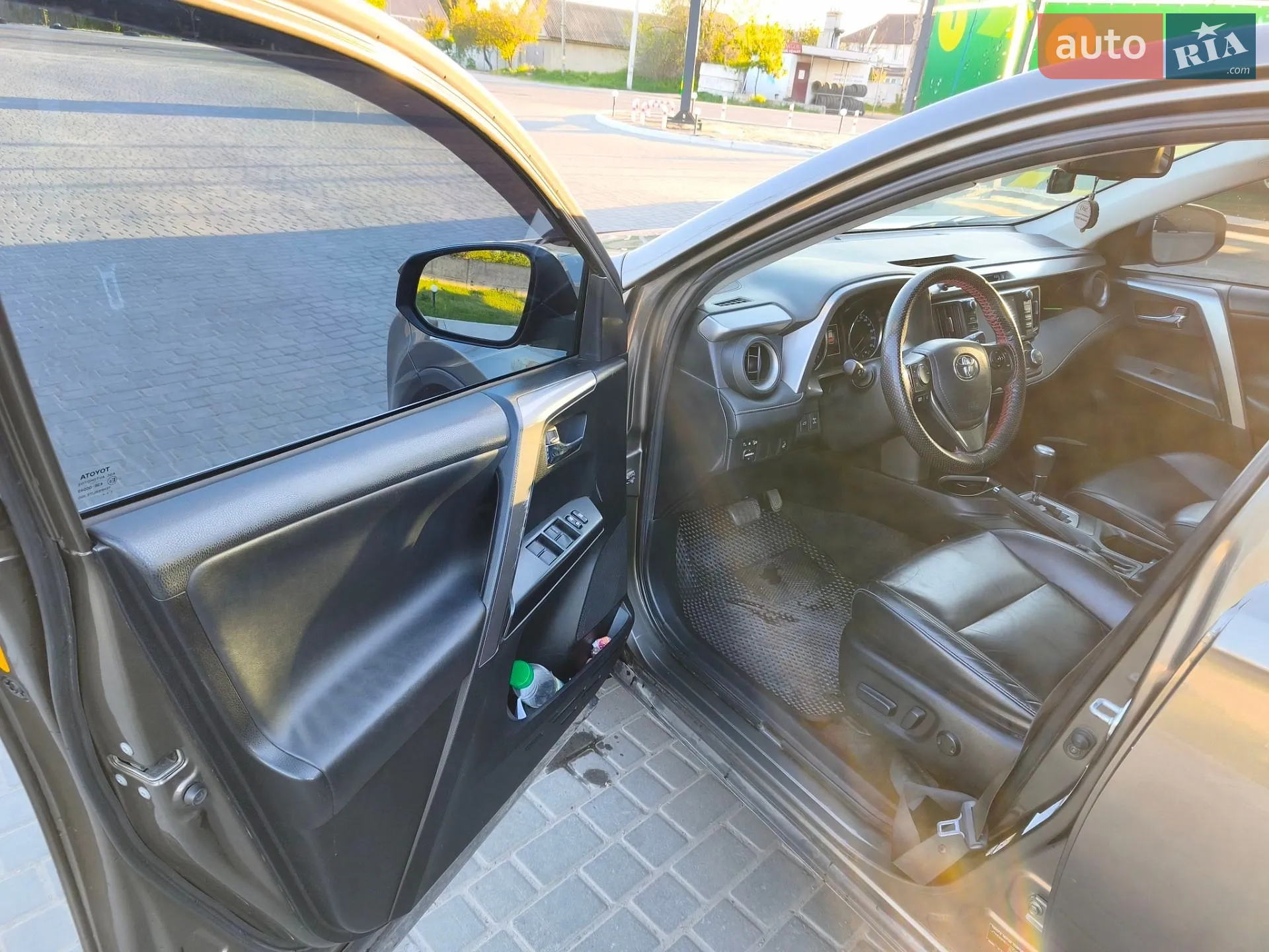 2016 Toyota RAV 4 - мініатюра 4