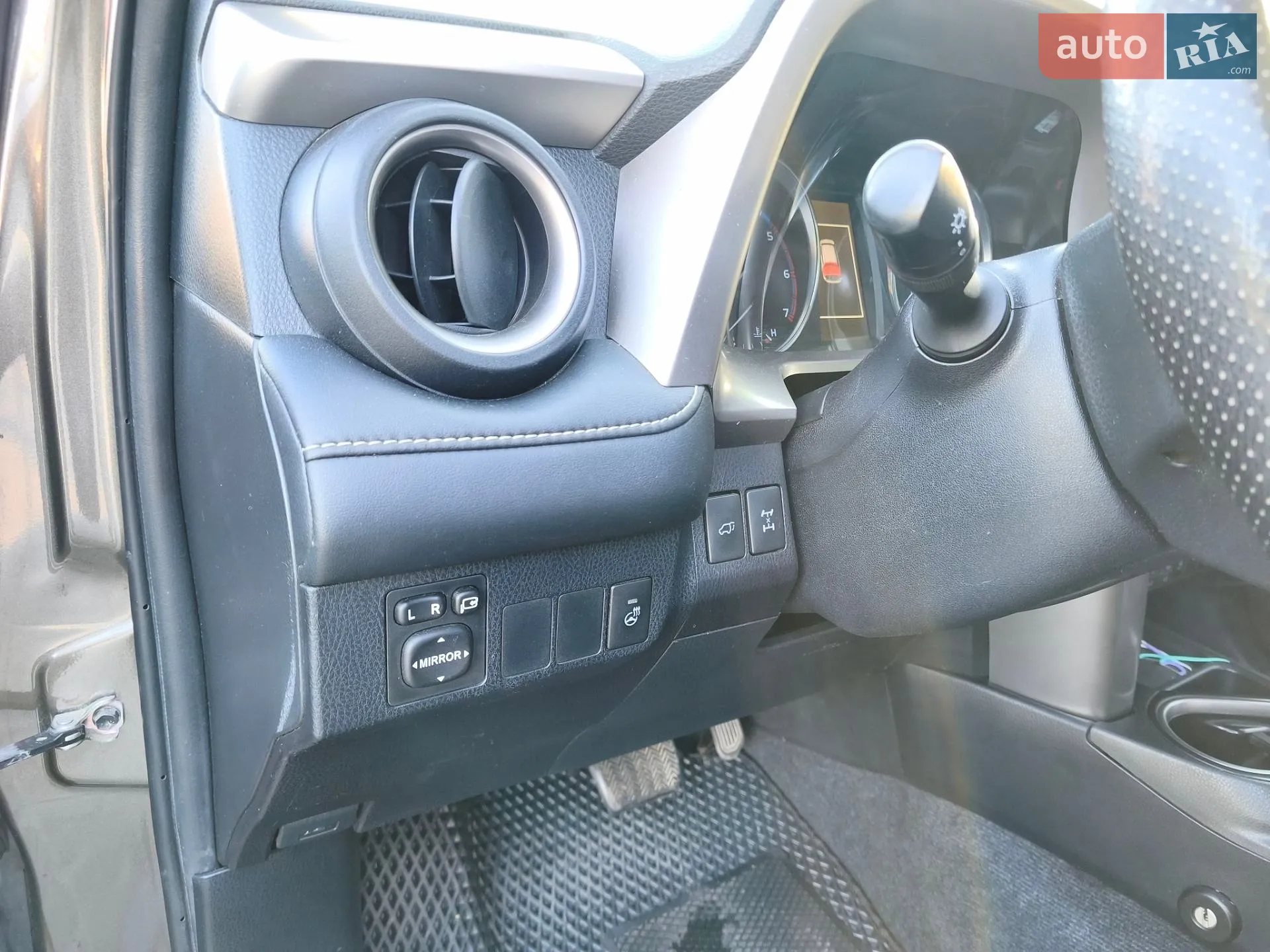 2016 Toyota RAV 4 - мініатюра 10