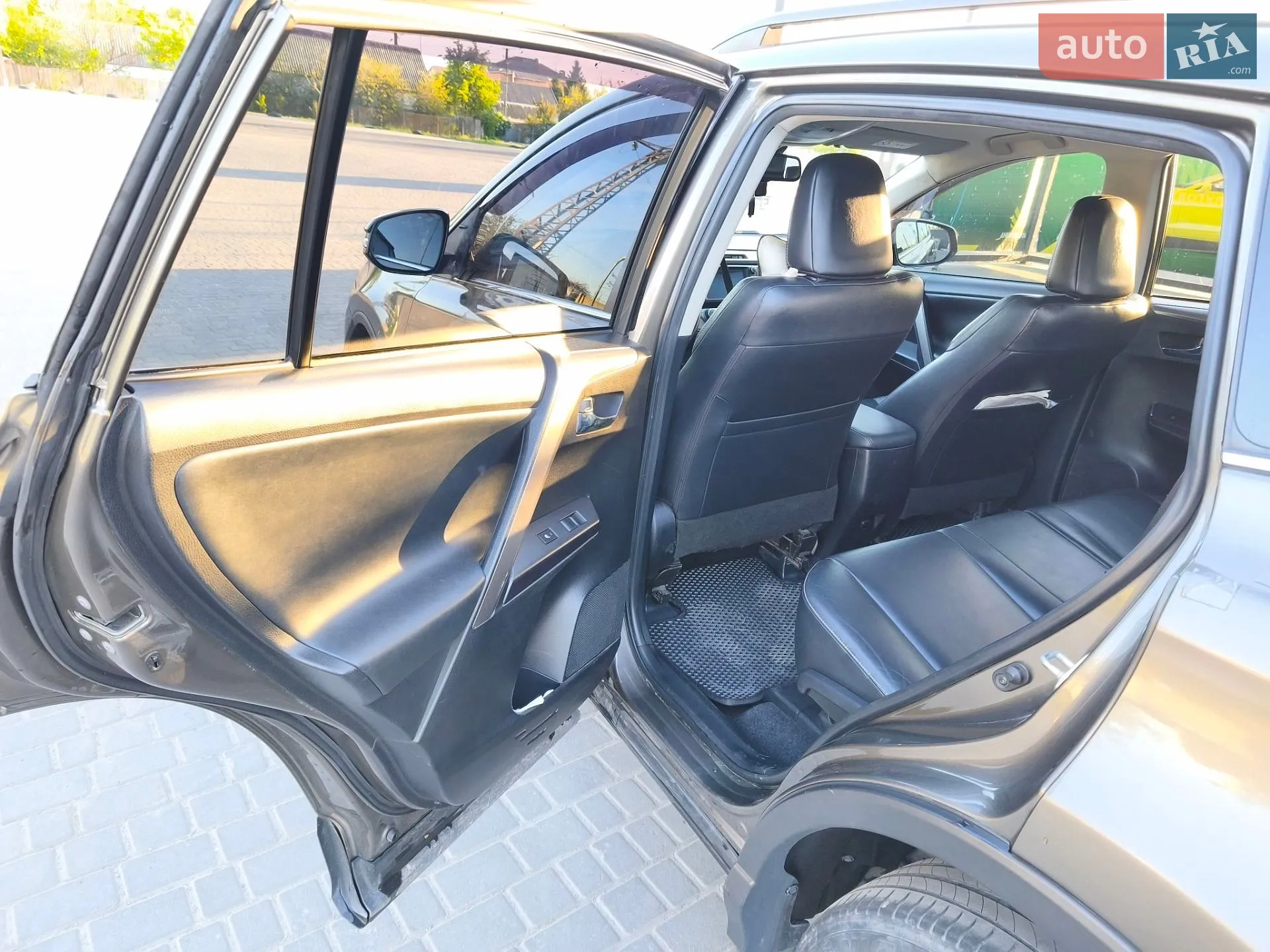 2016 Toyota RAV 4 - мініатюра 11