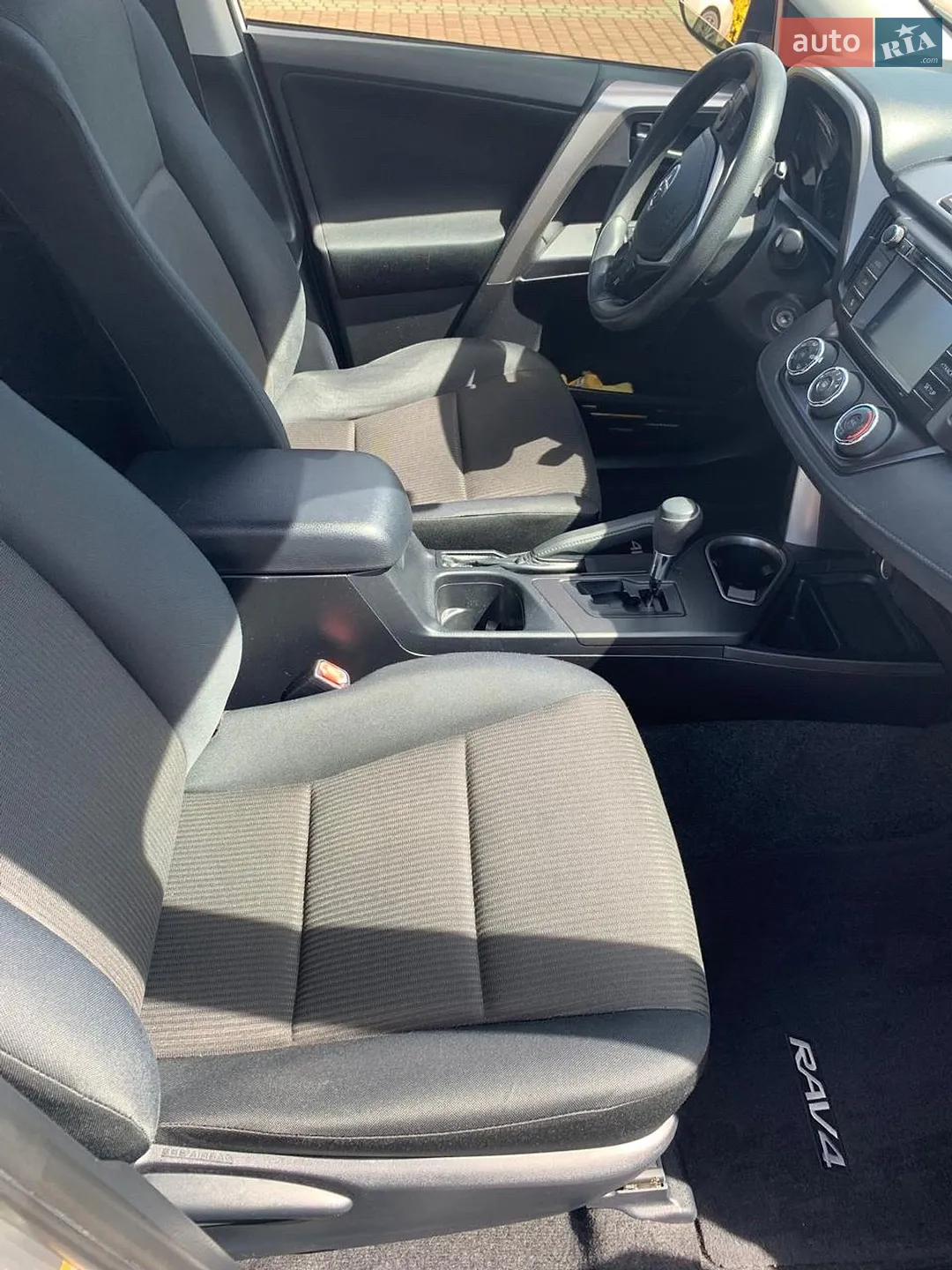 2018 Toyota RAV 4 - мініатюра 14