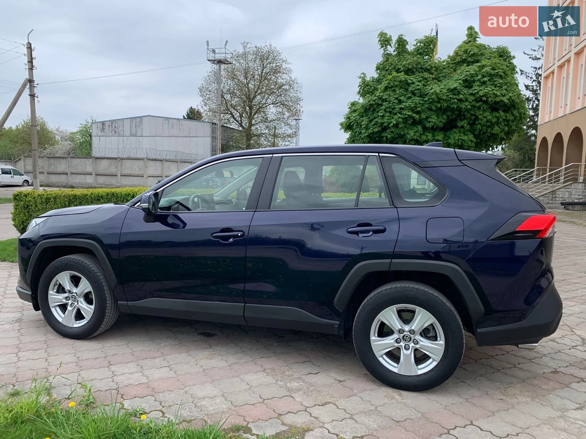 2021 Toyota RAV 4 - мініатюра 6