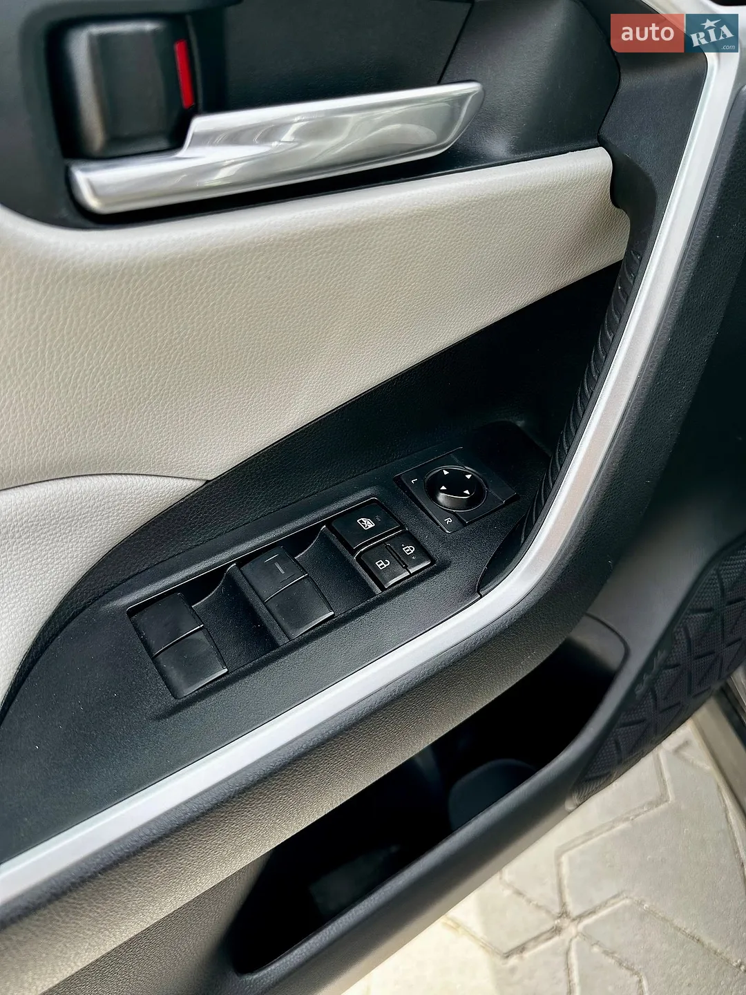 2021 Toyota RAV 4 - мініатюра 12
