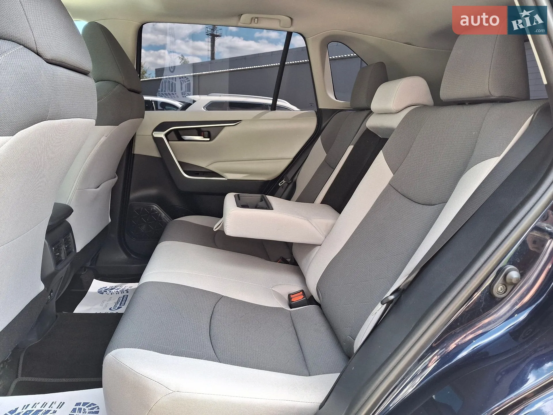 2019 Toyota RAV 4 - мініатюра 14