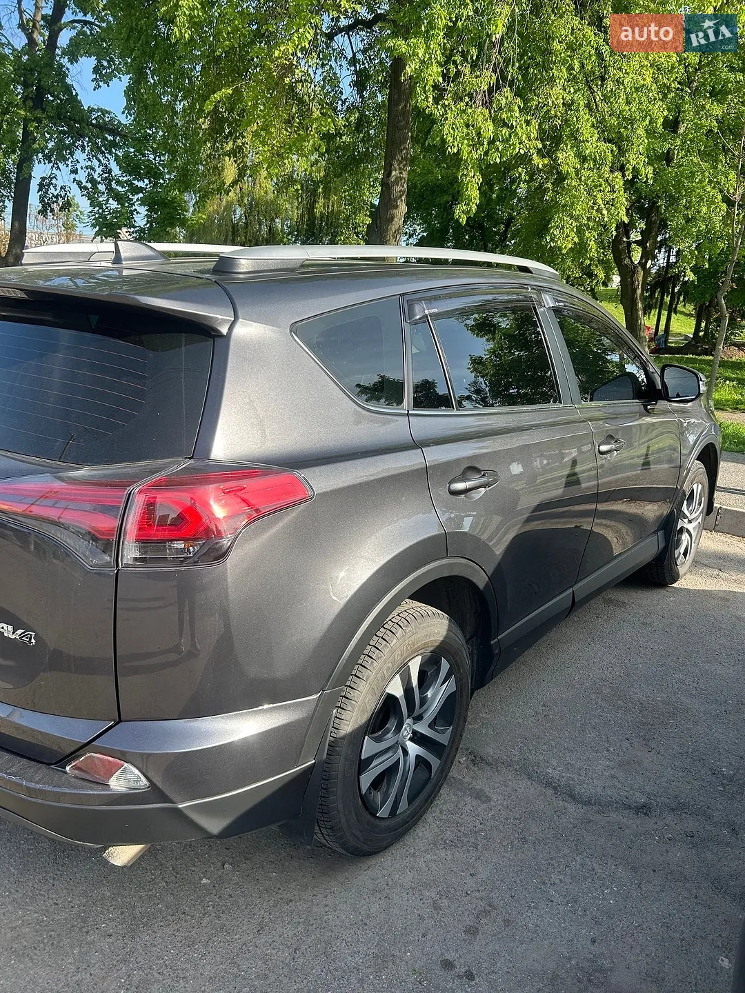 2016 Toyota RAV 4 - мініатюра 10