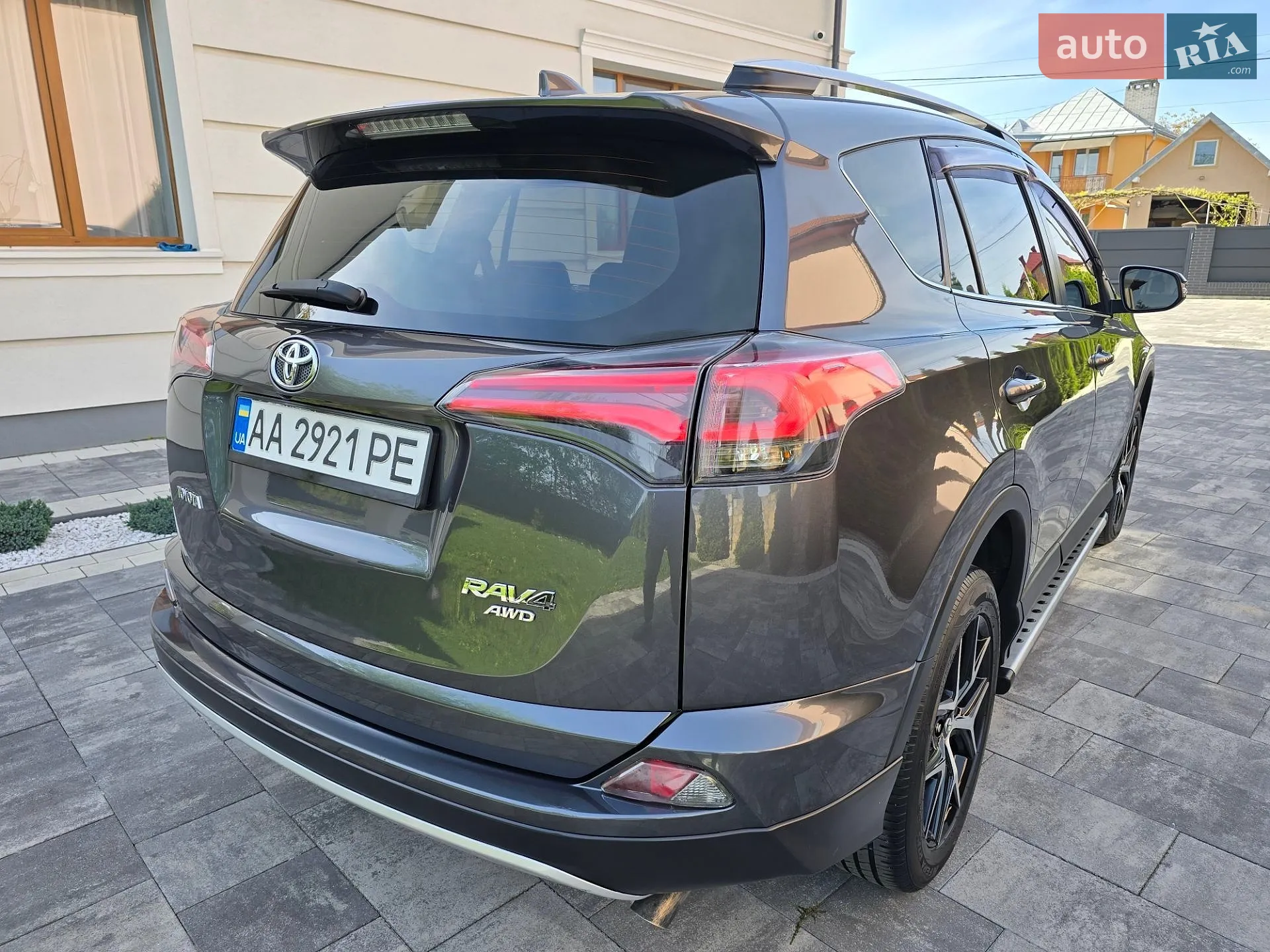 2016 Toyota RAV 4 - мініатюра 9