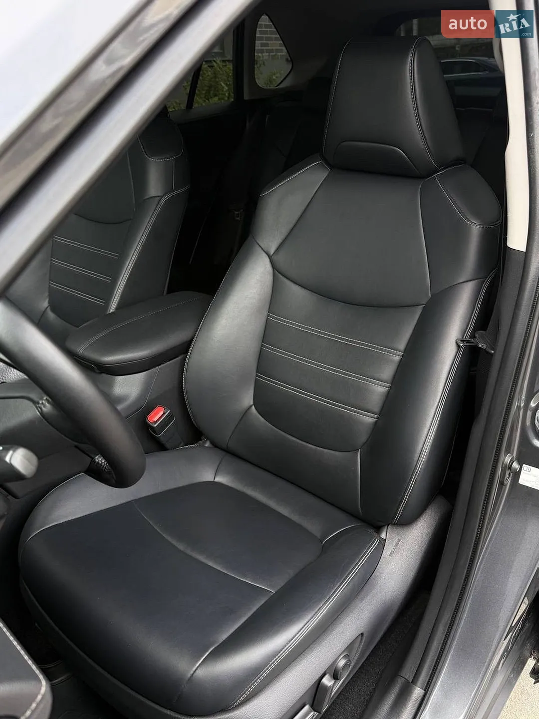 2019 Toyota RAV 4 - мініатюра 14