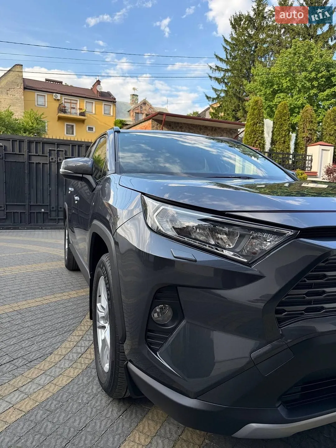 2020 Toyota RAV 4 - мініатюра 2