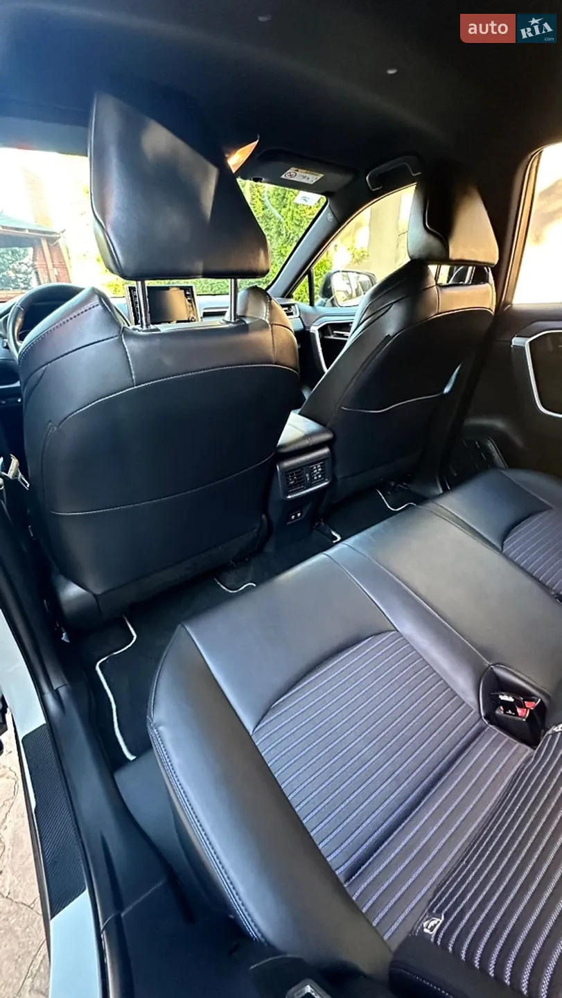 2021 Toyota RAV 4 - мініатюра 31