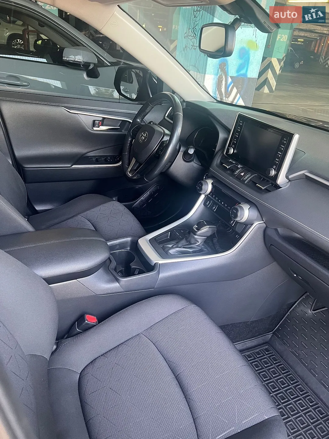 2019 Toyota RAV 4 - мініатюра 8