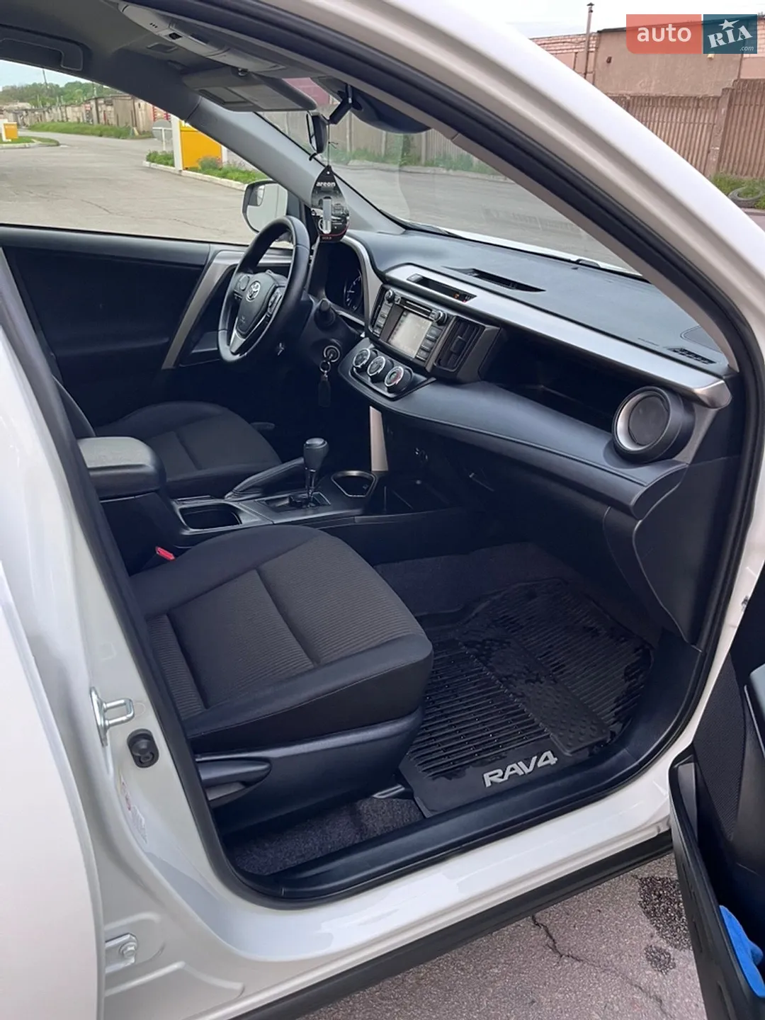 2018 Toyota RAV 4 - мініатюра 13