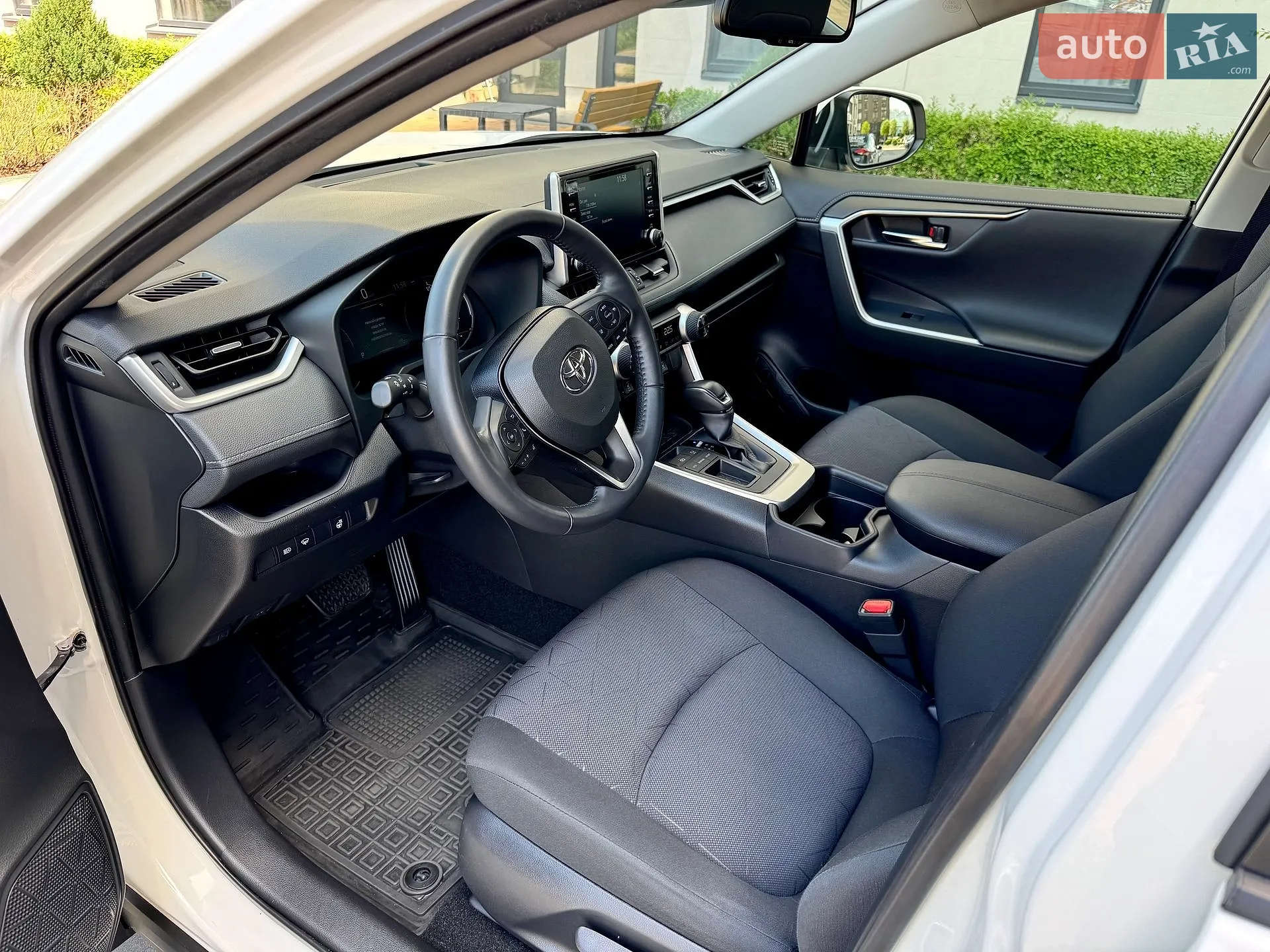 2020 Toyota RAV 4 - мініатюра 24