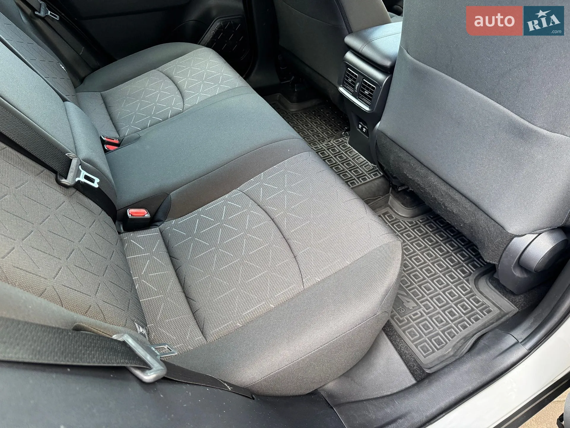 2020 Toyota RAV 4 - мініатюра 38