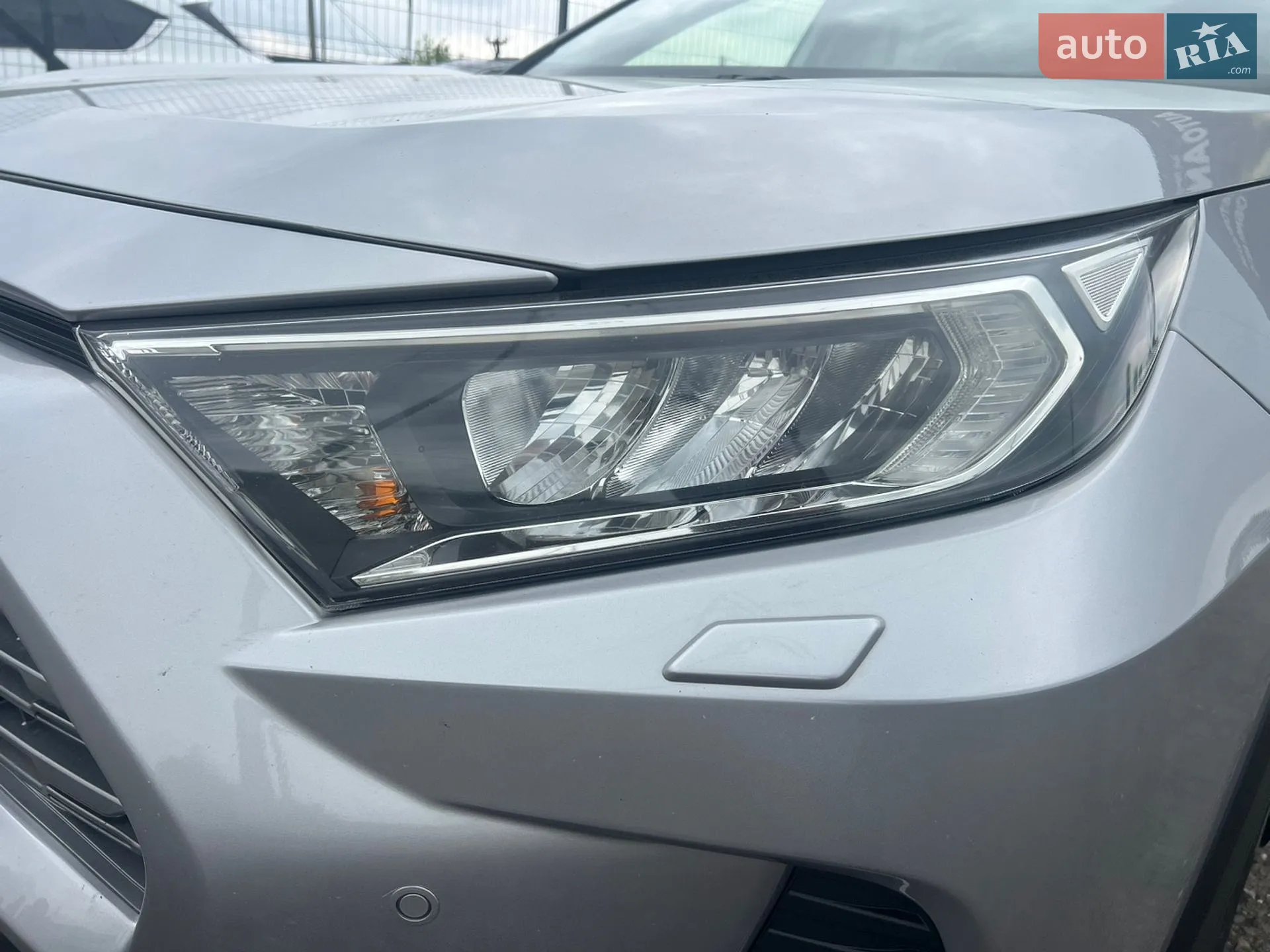 2019 Toyota RAV 4 - мініатюра 9