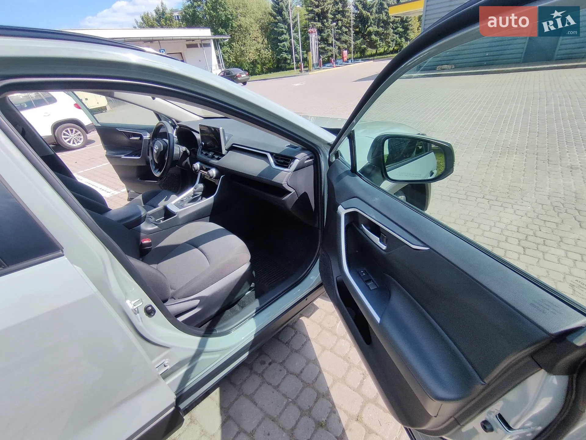 2023 Toyota RAV 4 - мініатюра 12